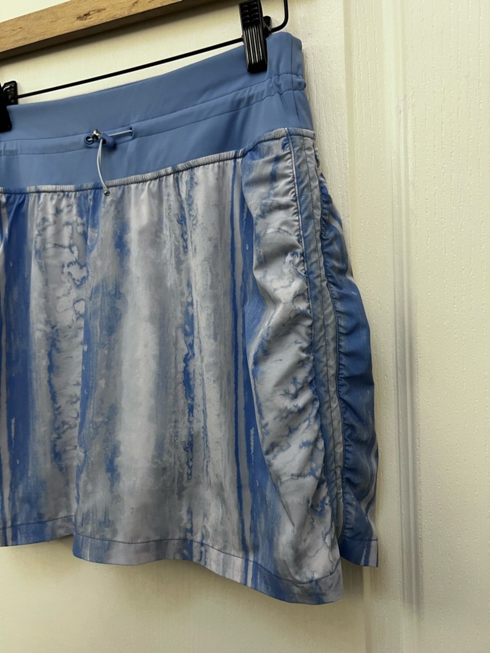 TravisMathew Blue Marble Print Ruched Golf Tennis Skort Women’s Small - Picture 5 of 12
